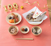 竹のようにまっすぐ健やかに。アイボリーカラーの「お食い初め6点セット ももか」。