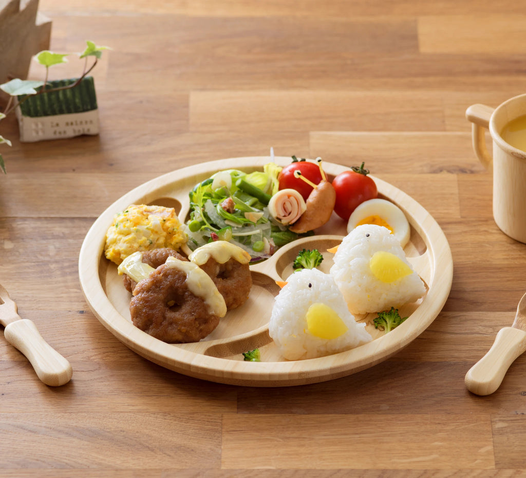魔法のカーブで食べきることの達成感を！「ぐるぐるプレート」。