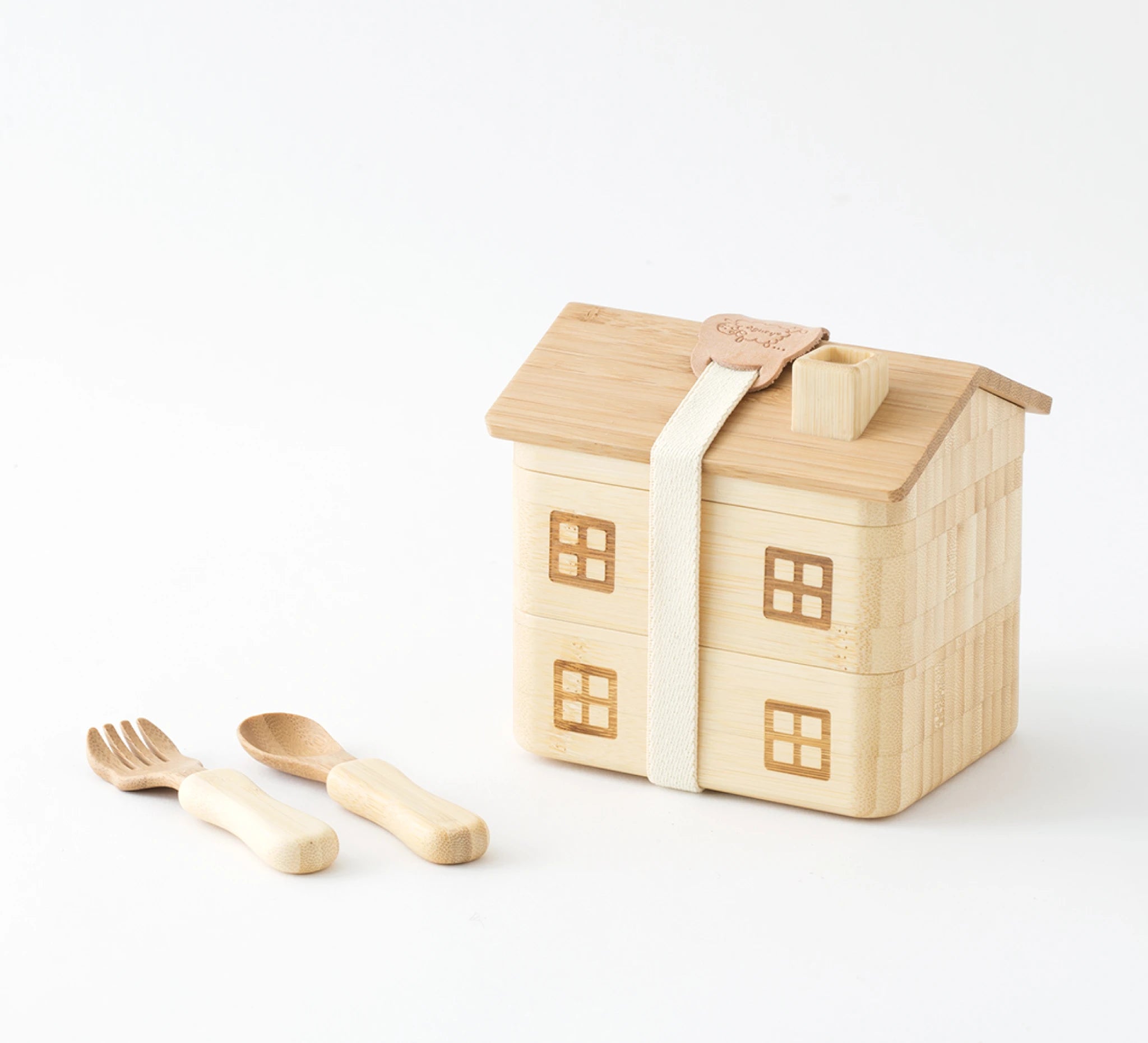 おうちのカタチの竹製お弁当箱「おうちのおべんとばこ」。