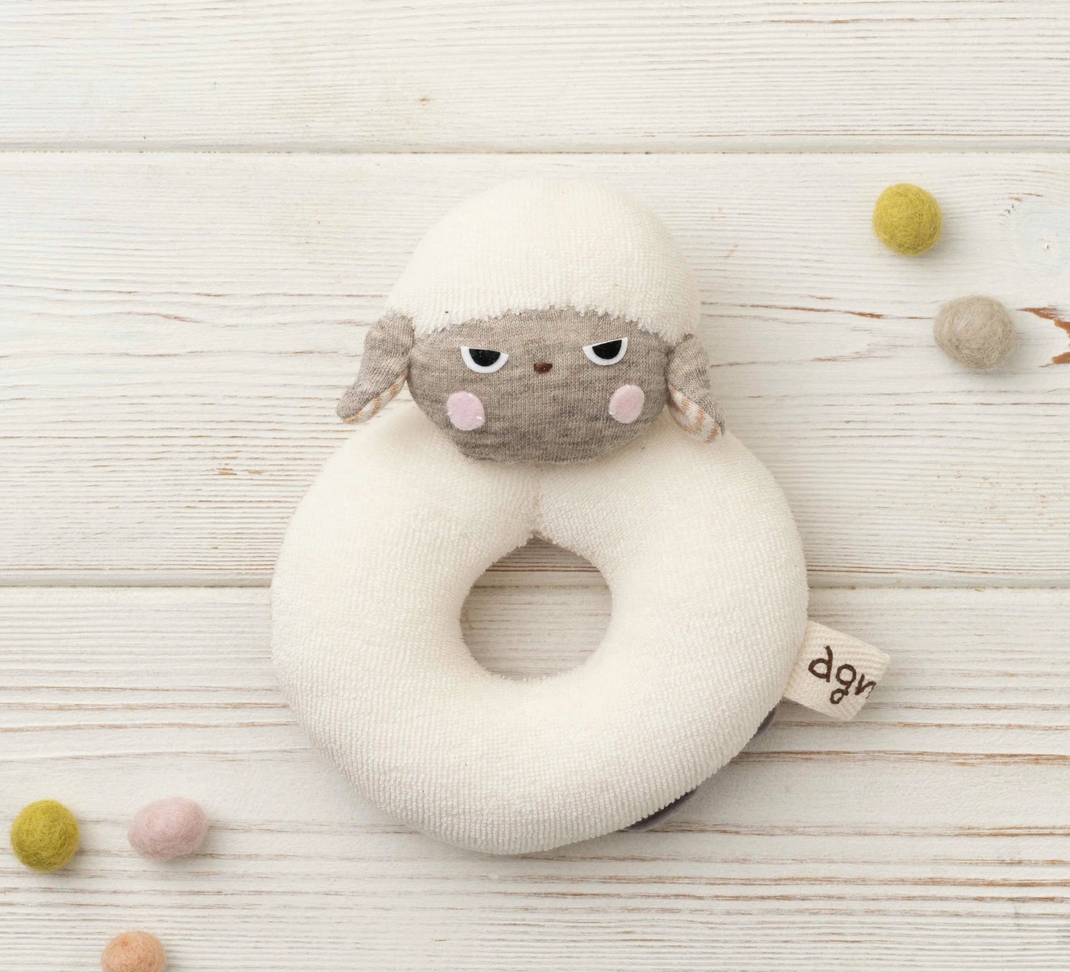 ふわふわひつじの『にぎにぎネロ』。ファーストトイとしてお勧め♪