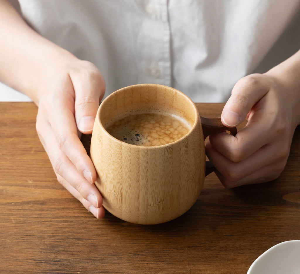 「うつわ」は味の印象を大きく左右するほどの大事な要素。
RIVERETのナチュラル食器だからこそ楽しめる味わいやシーンを、ぜひお楽しみください。