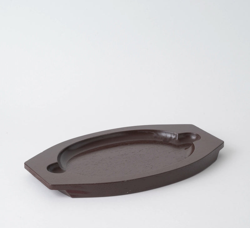 Oval-shaped wooden stand for iron plates (rubber wood: colored paint) 