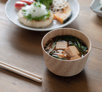 すっきりとしたシルエットが特徴の、お椀 小 角。